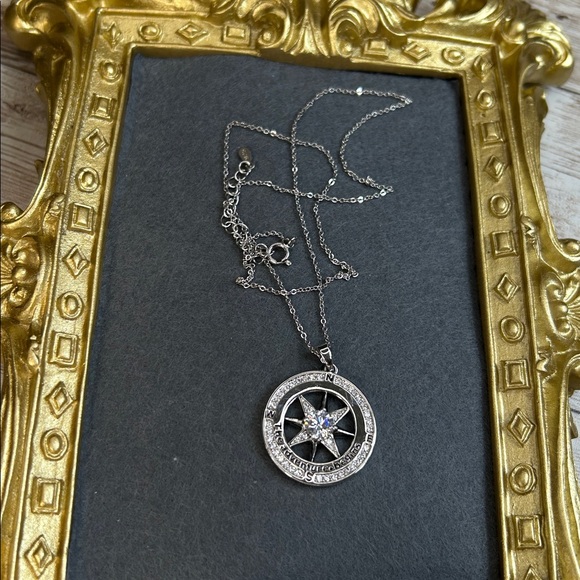 Elegant Silver Compass Pendant Necklace - Picture 6 of 6